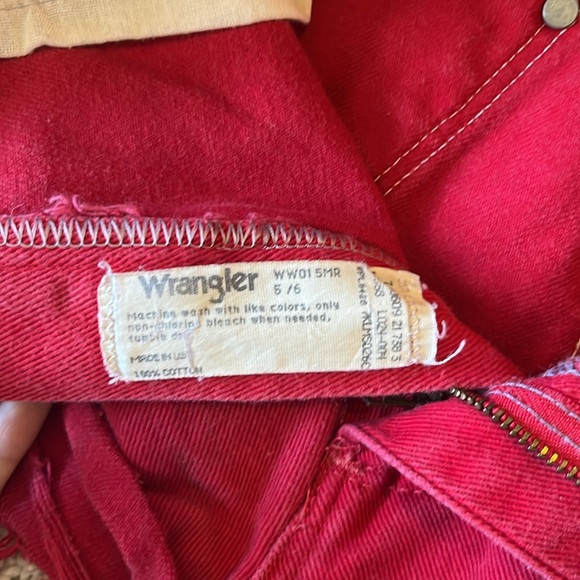 VINTAGE RED WRANGLER DISTRESSED SHORTS - Picture 4 of 5